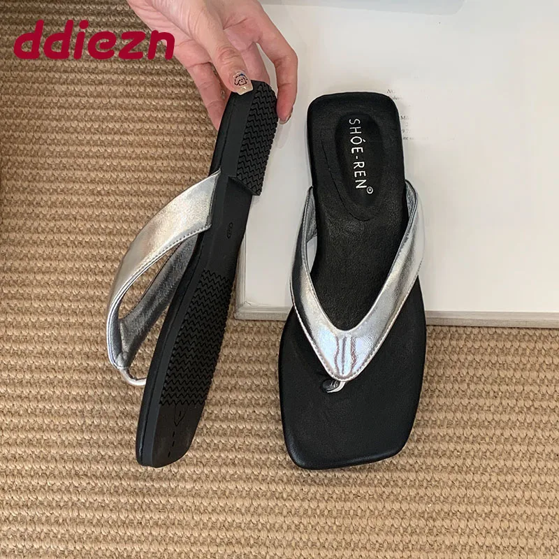 New In Summer Beach Female Flip flops Slides Women Flats Slippers Shoes Fashion Square Toe Ladies Flats Slippers Sandals Shoes
New In Summer Beach Female Flip flops Slides Women Flats Slippers Shoes Fashion Square Toe Ladies Flats Slippers Sandals Shoes