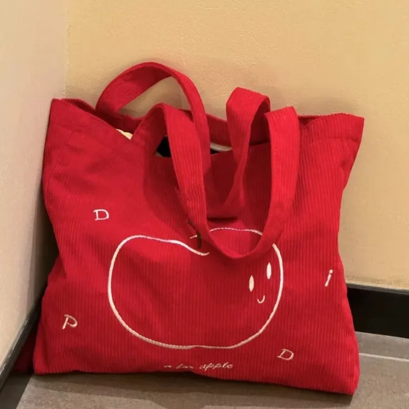 1 Piece Retro Y2K Japanese Apple Shoulder Bag Corduroy Embroidery Apple Student Girl Tote Bag Portable Simplicity Commuter Bag
1 Piece Retro Y2K Japanese Apple Shoulder Bag Corduroy Embroidery Apple Student Girl Tote Bag Portable Simplicity Commuter Bag