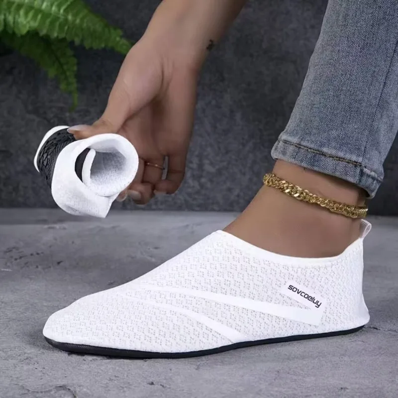 Summer Wading Shoes Men Outdoor Lightweight Anti-slip Breathable Shoes Men Water-resistant Flat-bottomed Casual Shoes Men
Summer Wading Shoes Men Outdoor Lightweight Anti-slip Breathable Shoes Men Water-resistant Flat-bottomed Casual Shoes Men