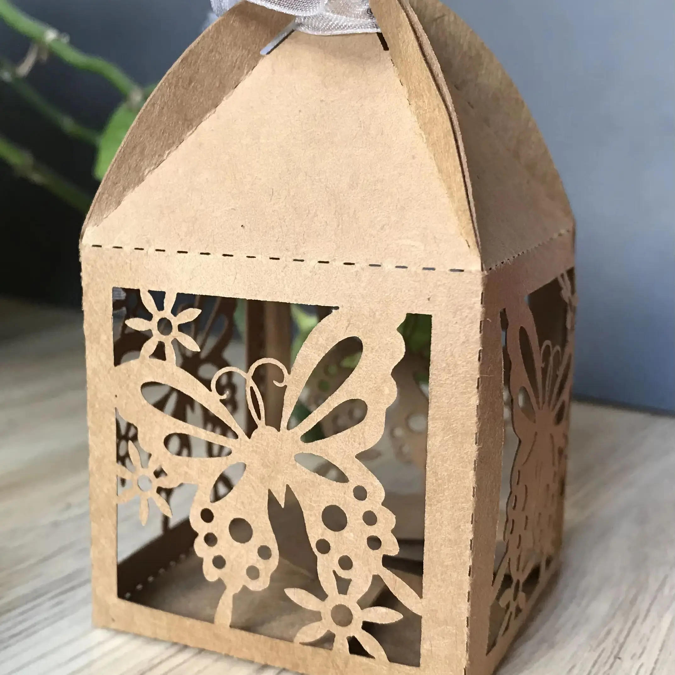 300pcs Butterfly Laser Cut Favor Boxes,Small Gift Packaging Boxes with ribbon,Kraft Paper Boxes Party Decorations Gifts Favors
300pcs Butterfly Laser Cut Favor Boxes,Small Gift Packaging Boxes with ribbon,Kraft Paper Boxes Party Decorations Gifts Favors