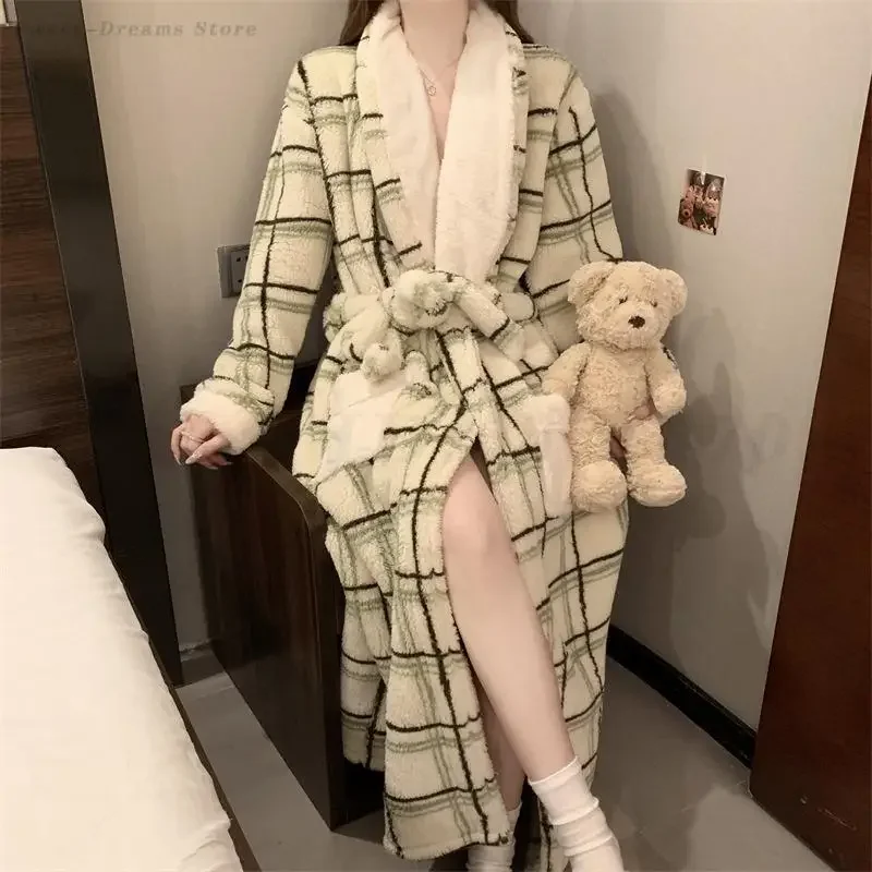 Thicken Warm Nightgown Winter Bathrobe Women's Flannel Robe Sleepwear Home Dress Soft Coral Fleece Nightwear Loose Loungewear
Thicken Warm Nightgown Winter Bathrobe Women's Flannel Robe Sleepwear Home Dress Soft Coral Fleece Nightwear Loose Loungewear