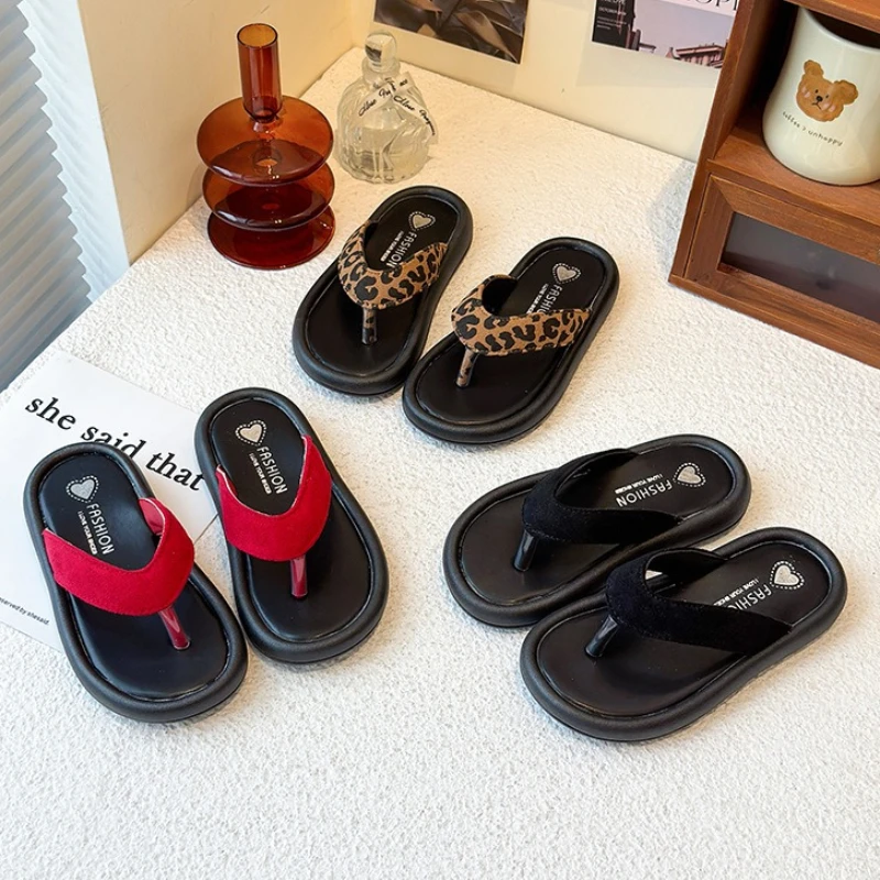 Summer Princess Slippers 2026 New Korean Version Sweet Beauty Soft Flip Flops Fashion Girls Beach Student Campus Walking Shoe
Summer Princess Slippers 2026 New Korean Version Sweet Beauty Soft Flip Flops Fashion Girls Beach Student Campus Walking Shoe