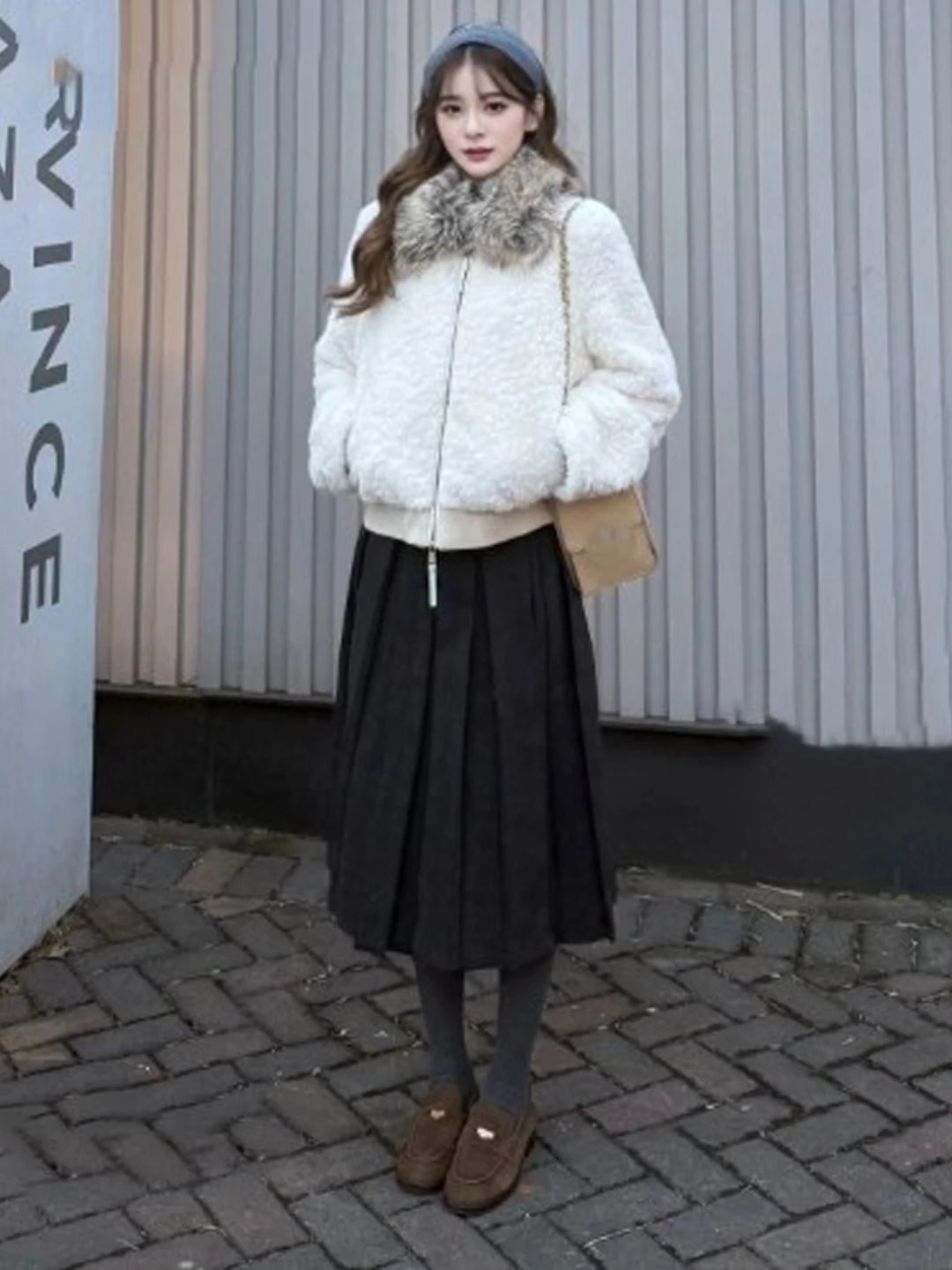 Уникальная женская куртка из овечьей шерсти, весна 2026: модная, теплая, ветрозащитная, на молнии, повседневная, универсальная.
Уникальная женская куртка из овечьей шерсти, весна 2026: модная, теплая, ветрозащитная, на молнии, повседневная, универсальная.