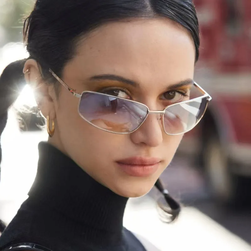 Vintage y2k Sunglasses Women 2025 Stylish Gradient Lens Outdoor Shades Trendy Luxury Brand Design Metal Frame Eyewear UV400
Vintage y2k Sunglasses Women 2025 Stylish Gradient Lens Outdoor Shades Trendy Luxury Brand Design Metal Frame Eyewear UV400