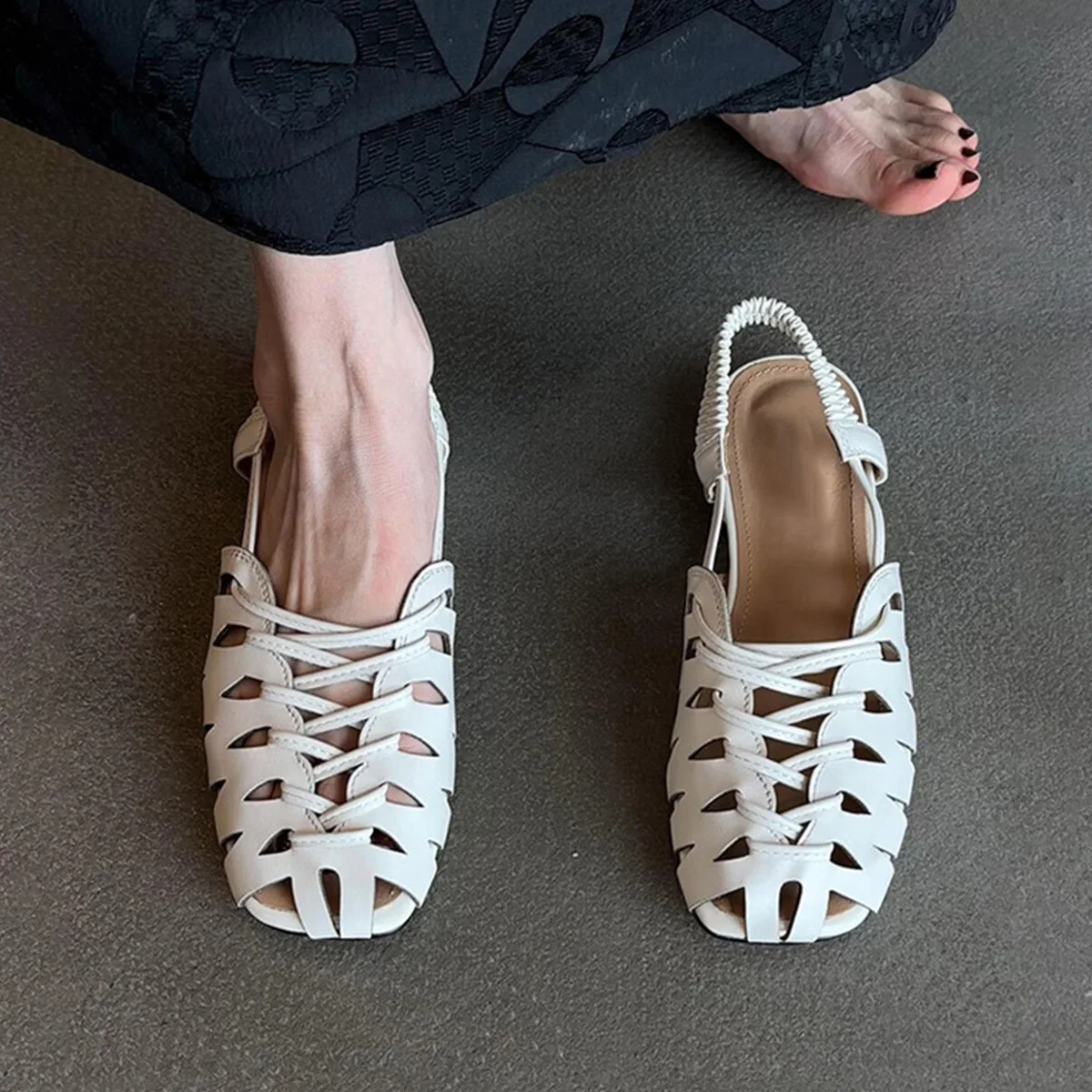 2026 New Soft Leather Square Toe Woven Hollow Breathable Women Sandals Back Strap Flat Closed Toe Roman Shoes Summer Daily
2026 New Soft Leather Square Toe Woven Hollow Breathable Women Sandals Back Strap Flat Closed Toe Roman Shoes Summer Daily