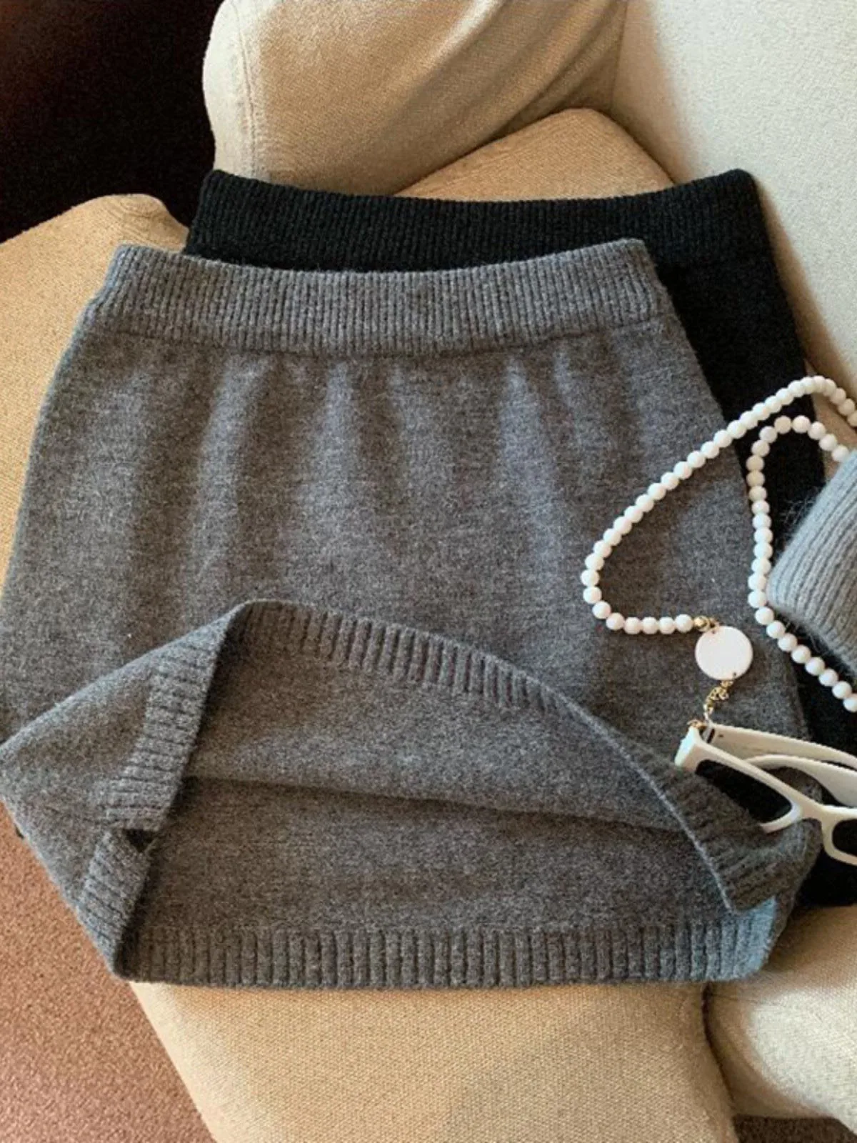 Вязаная юбка женская осенне-зимняя новая, А-силуэт, облегающая, шерстяная, юбка-карандаш, юбка с высокой талией, приталенная, в корейском стиле...
Вязаная юбка женская осенне-зимняя новая, А-силуэт, облегающая, шерстяная, юбка-карандаш, юбка с высокой талией, приталенная, в корейском стиле...