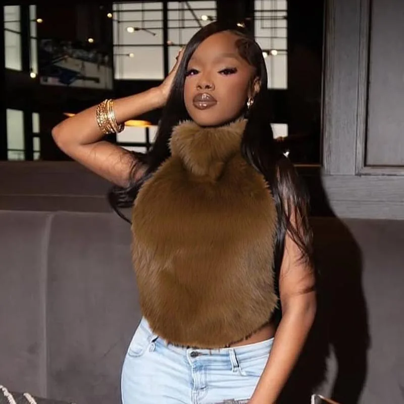 Stylish Lady Fur Crop Tops 2026 Spring Women Sleeveless Halter Backless Sexy Club Party Street T Shirts Tees
Stylish Lady Fur Crop Tops 2026 Spring Women Sleeveless Halter Backless Sexy Club Party Street T Shirts Tees