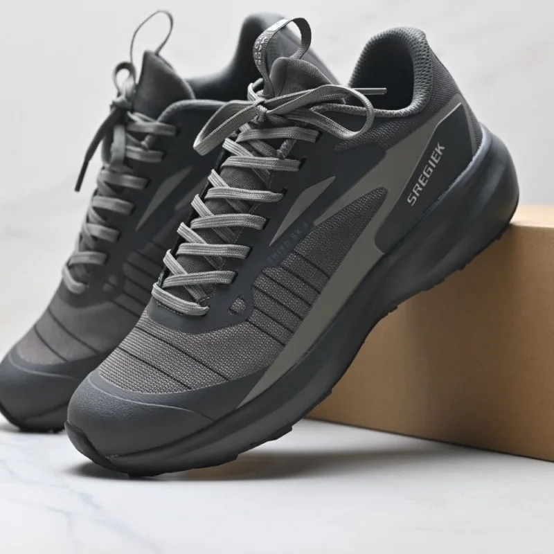 Classic Brand Comfortable Anti Slip Outdoor Hiking Shoe New Luxury Mountain Climbing Shoe Top Quality Men Trekking Sneakers
Classic Brand Comfortable Anti Slip Outdoor Hiking Shoe New Luxury Mountain Climbing Shoe Top Quality Men Trekking Sneakers