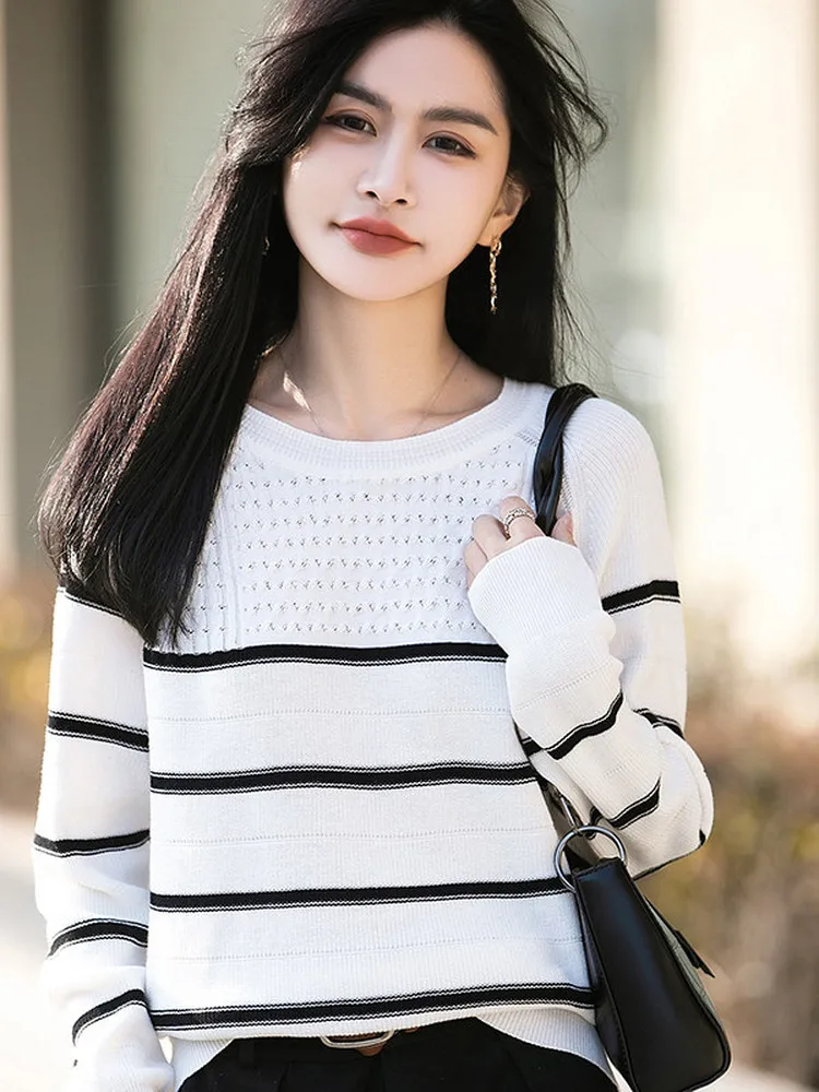 Fashionable Korean round Neck Color Block Embroidery Thin Pure Cotton Knitted Top Women's Design Hollow out Stripe Breathable...
Fashionable Korean round Neck Color Block Embroidery Thin Pure Cotton Knitted Top Women's Design Hollow out Stripe Breathable...