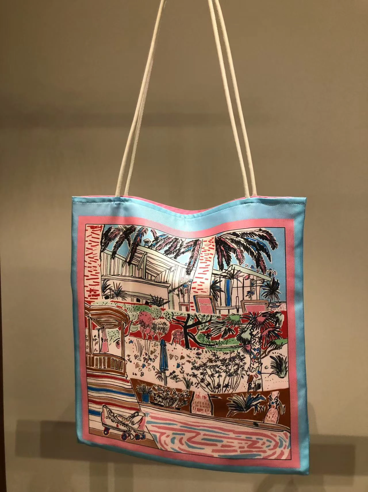 Сумка Ele Silk Twill на одно плечо Faionable Chinese Sle Old Money Эстетическая шелковая катушка из листьев
Сумка Ele Silk Twill на одно плечо Faionable Chinese Sle Old Money Эстетическая шелковая катушка из листьев