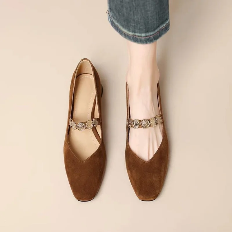 Soft leather French vintage Mary Jane shoes for women2026New Spring and Autumn Evening Breeze Square-Toed Shallow Suede Elegant
Soft leather French vintage Mary Jane shoes for women2026New Spring and Autumn Evening Breeze Square-Toed Shallow Suede Elegant