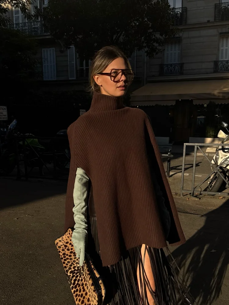 Women's Elegant Knitted Turtleneck Sweater Sleeveless Loose Fit Cape Poncho Coat Fashion Chic Pullover Knitwear Solid Sweater
Women's Elegant Knitted Turtleneck Sweater Sleeveless Loose Fit Cape Poncho Coat Fashion Chic Pullover Knitwear Solid Sweater