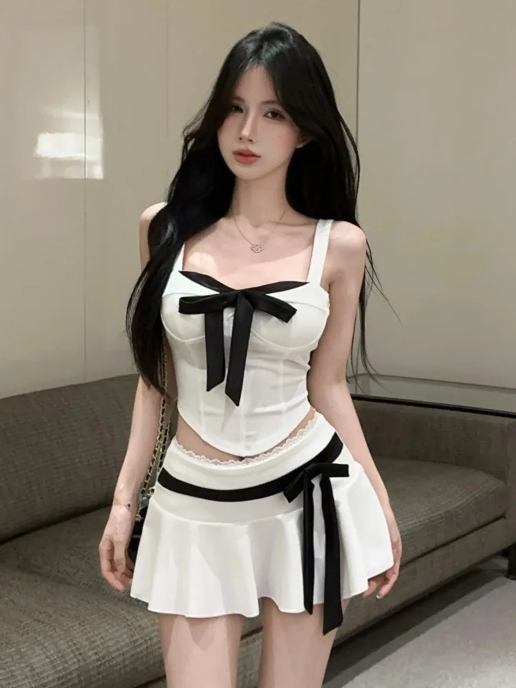 Sexy Trendy Girl High Waist Pleated Skirt Set Women's Spring Summer Color Block Waist Knot Strap Vest Half Body Skirt
Sexy Trendy Girl High Waist Pleated Skirt Set Women's Spring Summer Color Block Waist Knot Strap Vest Half Body Skirt