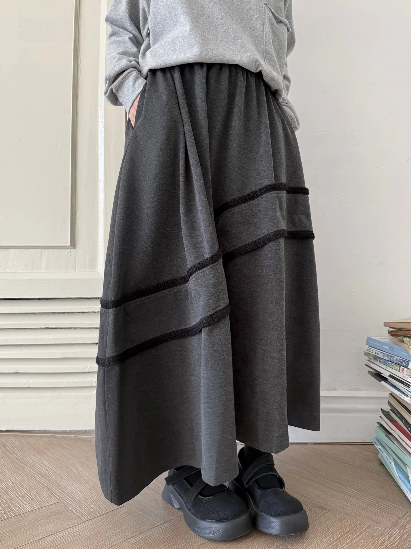 Land And Mountain Island ey Velvet Plaid Slim Fit Asymmetrical Hemline A-Line Skirt Casual Sle Women's mid Waist Polyeste...
Land And Mountain Island ey Velvet Plaid Slim Fit Asymmetrical Hemline A-Line Skirt Casual Sle Women's mid Waist Polyeste...