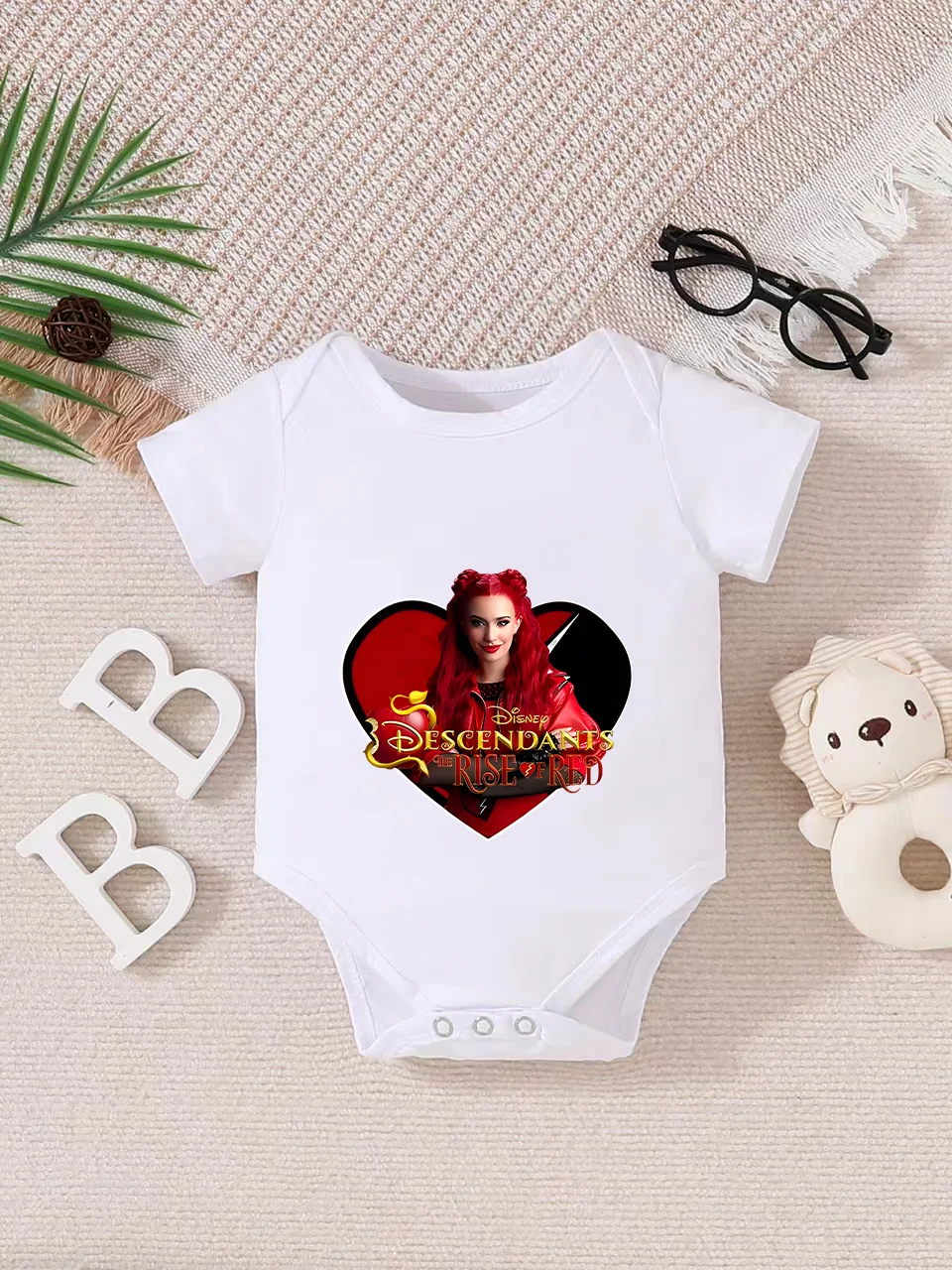 【Официально лицензировано】 Комбинезон-слип Disney «Красный» для малышей: яркий красный принт «Смелое сердце», мягкая комфортная ткань
【Официально лицензировано】 Комбинезон-слип Disney «Красный» для малышей: яркий красный принт «Смелое сердце», мягкая комфортная ткань