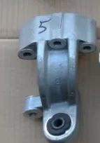 Engine Mounting Engine mounting bracket Oil Pan bracket Gearbox bracket for SAIC ROEWE 750 MG7 ROVER 75 2.5 1.8 2.4
Engine Mounting Engine mounting bracket Oil Pan bracket Gearbox bracket for SAIC ROEWE 750 MG7 ROVER 75 2.5 1.8 2.4