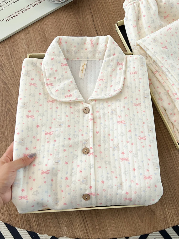 Korean Style Star Print Women's Sleepwear Air Cotton Thickened Warm Cute Bear Home Clothes Set Long Sleeve Long Pants Pajamas
Korean Style Star Print Women's Sleepwear Air Cotton Thickened Warm Cute Bear Home Clothes Set Long Sleeve Long Pants Pajamas