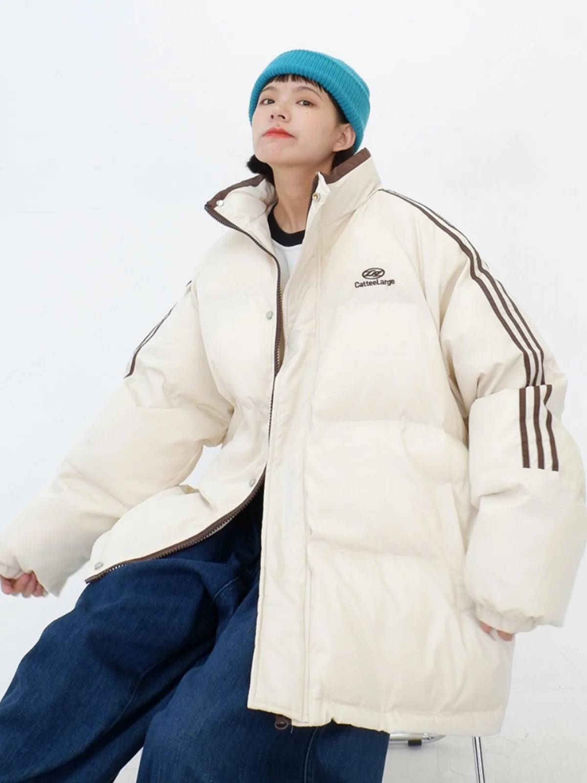 Three bar standing collar cotton jackets for women in 2023 winter new loose bf warm and thick coats trend
Three bar standing collar cotton jackets for women in 2023 winter new loose bf warm and thick coats trend