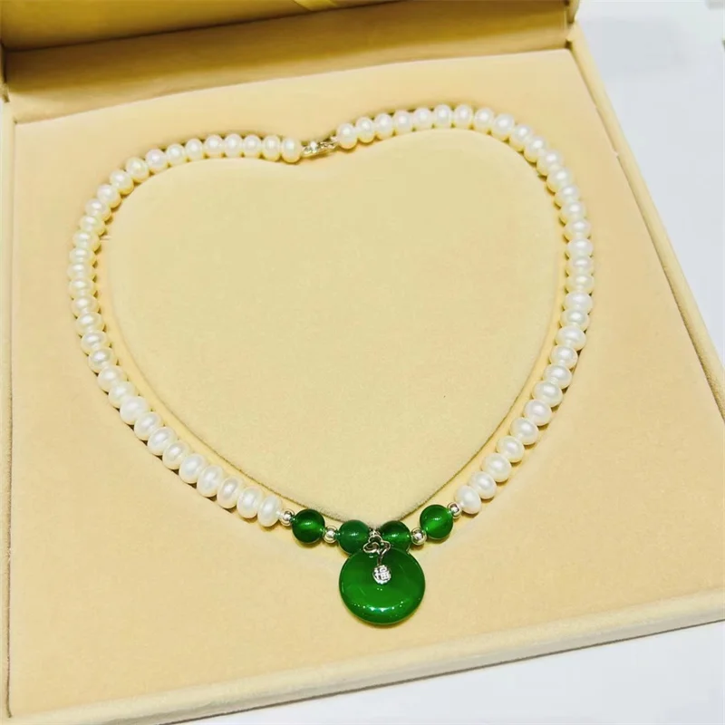 Luxury jewelry natural freshwater pearl Japanese and Korean style necklace pendant accessories engagement gift for mom
Luxury jewelry natural freshwater pearl Japanese and Korean style necklace pendant accessories engagement gift for mom