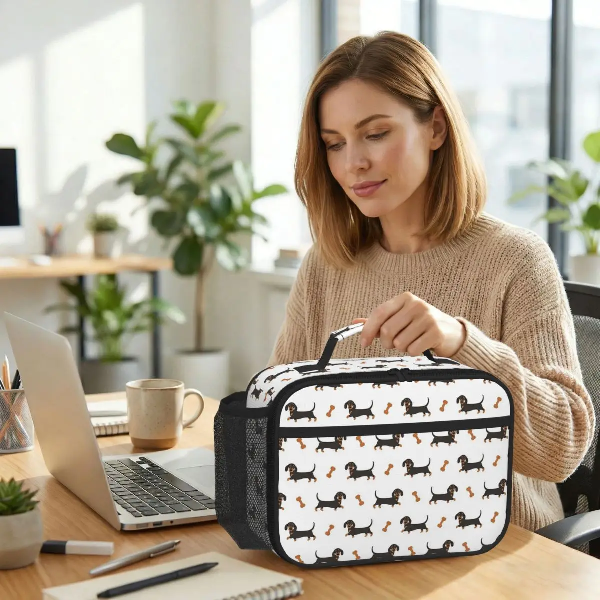 Black And Tan Dachshund Sausage Dog Insulated Lunch Bag for Women Office Cooler Thermal Food Box Tote Lunch Boxes Container
Black And Tan Dachshund Sausage Dog Insulated Lunch Bag for Women Office Cooler Thermal Food Box Tote Lunch Boxes Container