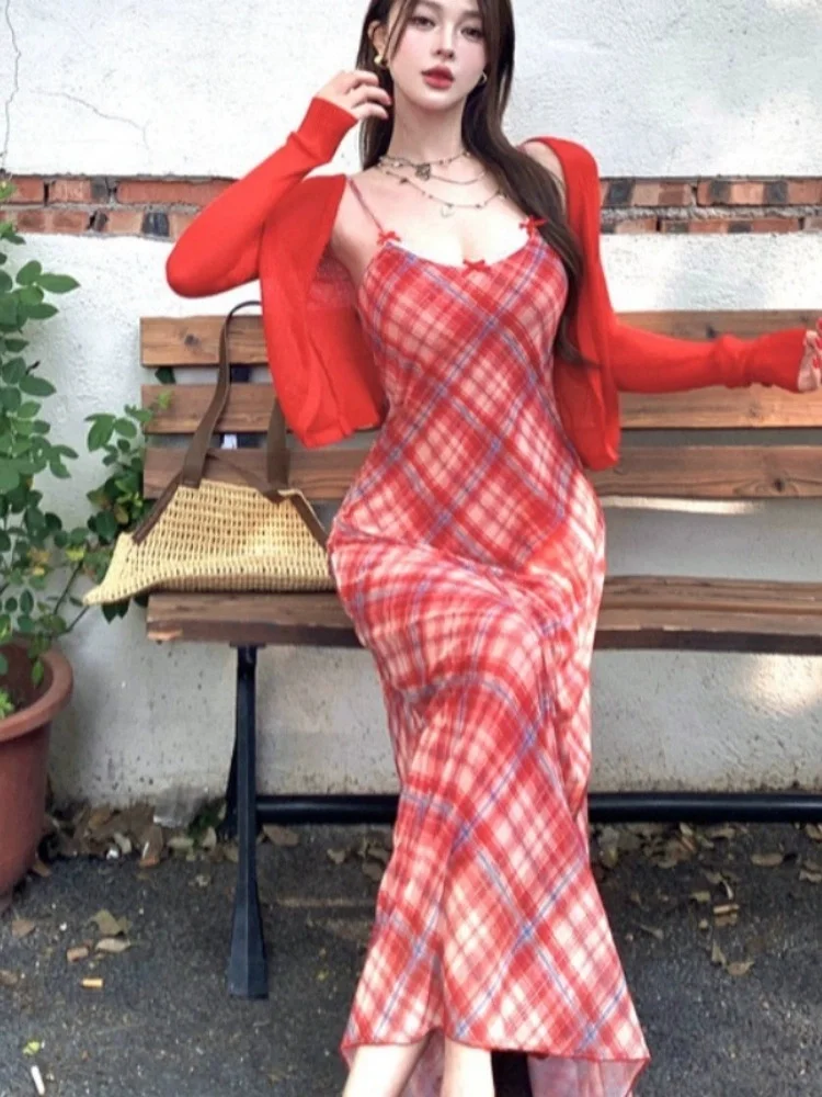 Summer Vacation Style Red Two-piece Set for Women Sunscreen Shirt and Sundress 2025 New Beautiful Slim Matching Dress Sets
Summer Vacation Style Red Two-piece Set for Women Sunscreen Shirt and Sundress 2025 New Beautiful Slim Matching Dress Sets