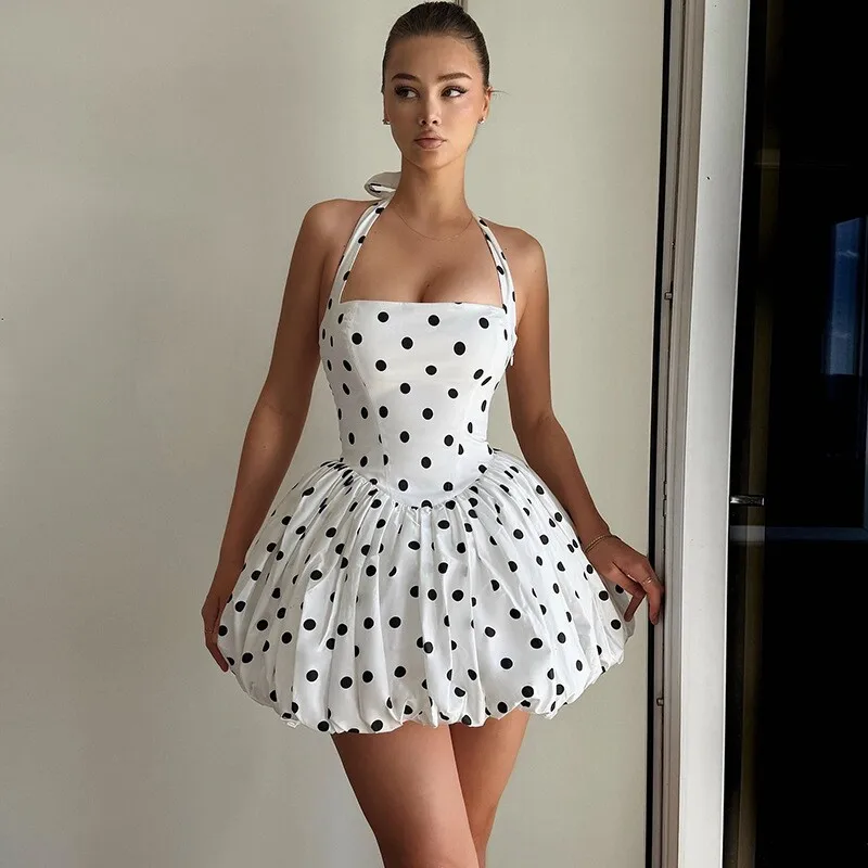 Women's Sexy Dress, Sexy Polka Dot Hanging Neck, Exposed Back, Wrapped Chest, High Waist, Fluffy Little Dress For Party
Women's Sexy Dress, Sexy Polka Dot Hanging Neck, Exposed Back, Wrapped Chest, High Waist, Fluffy Little Dress For Party