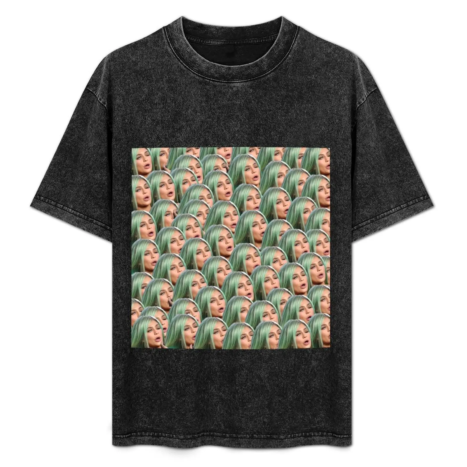 Kylie Jenner T-Shirt Street Art Print Tee Shirt
Kylie Jenner T-Shirt Street Art Print Tee Shirt
