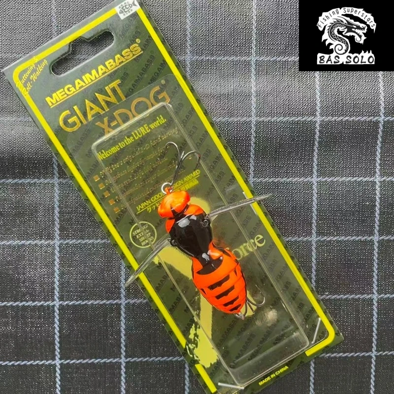 Lure float on the water surface, yellow jacket noise, splash collision, wave crawl, bionic black bass, lip-lift fake bait
Lure float on the water surface, yellow jacket noise, splash collision, wave crawl, bionic black bass, lip-lift fake bait