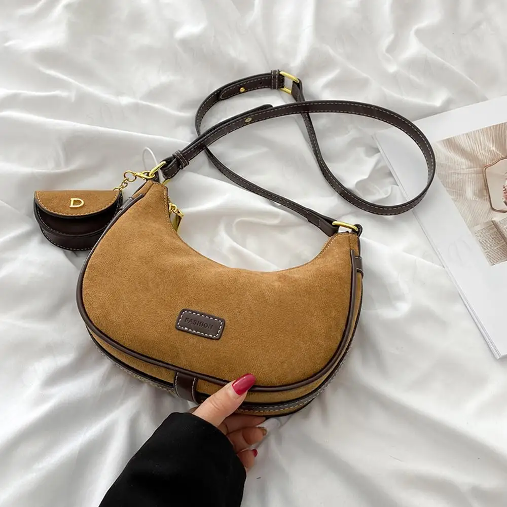 New Hobo Suede Shoulder Bag with Wallet Retro Crescent Messenger Bag Women Saddle Tote Handbag Designer Luxury Crossbody Bags
New Hobo Suede Shoulder Bag with Wallet Retro Crescent Messenger Bag Women Saddle Tote Handbag Designer Luxury Crossbody Bags