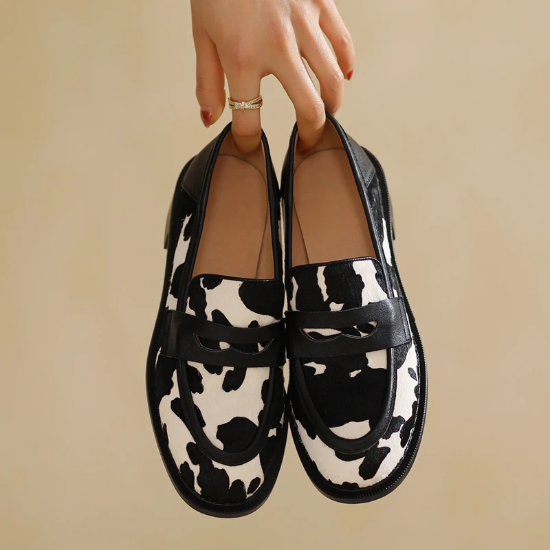 2025 Women's Loafers Formal wear Genuine Leather Non-Slip Women Boat Shoes Large Spring and Fall Sizes female Leather Shoes 
2025 Women's Loafers Formal wear Genuine Leather Non-Slip Women Boat Shoes Large Spring and Fall Sizes female Leather Shoes