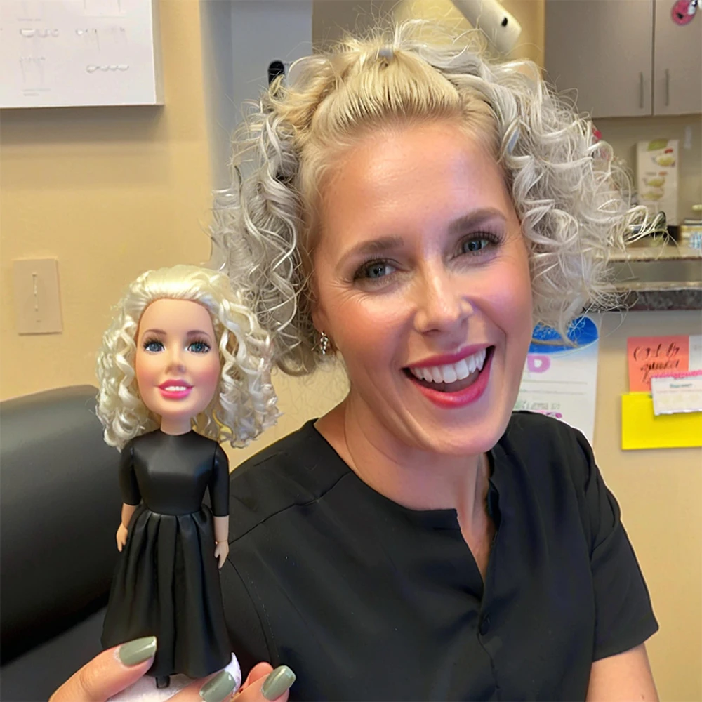 Custom Fashion Doll Bobblehead, Black Dress, Blonde Curly Hair Based on Your Photo
Custom Fashion Doll Bobblehead, Black Dress, Blonde Curly Hair Based on Your Photo