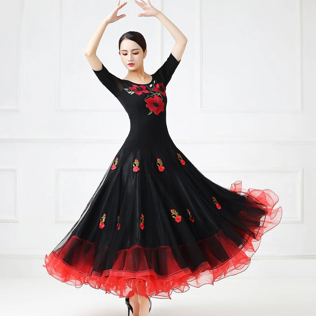 New Ballroom Dance Costume Elegant Waltz High Quality For Women's Competition Modern Performance Dance Long Swing Dress
New Ballroom Dance Costume Elegant Waltz High Quality For Women's Competition Modern Performance Dance Long Swing Dress
