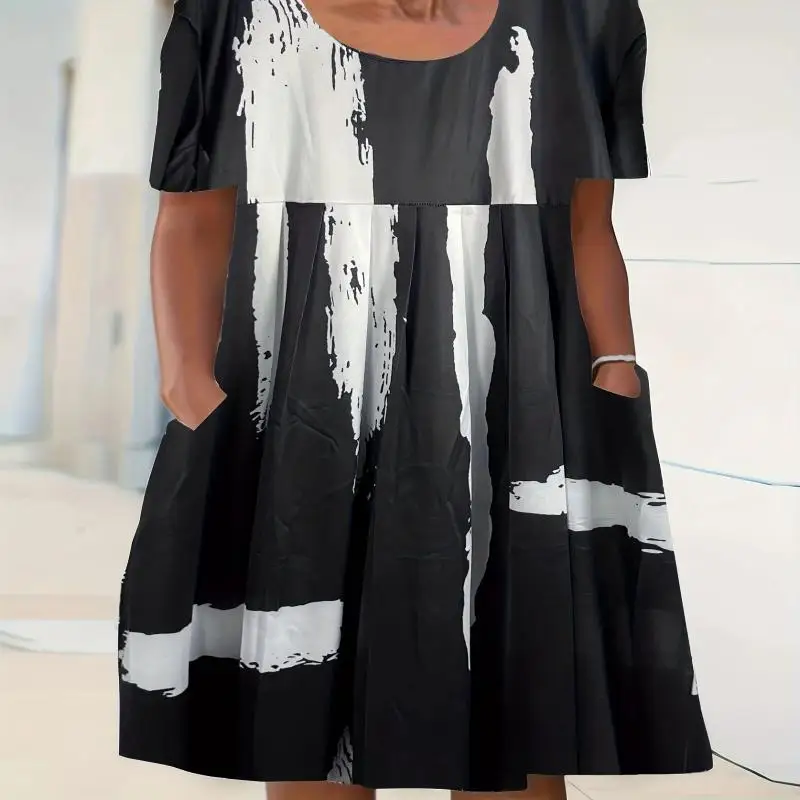 Plus Size Casual Dress, Women's Plus Brush Print Short Sleeve Round Neck Slight Stretch Dress With Pockets
Plus Size Casual Dress, Women's Plus Brush Print Short Sleeve Round Neck Slight Stretch Dress With Pockets
