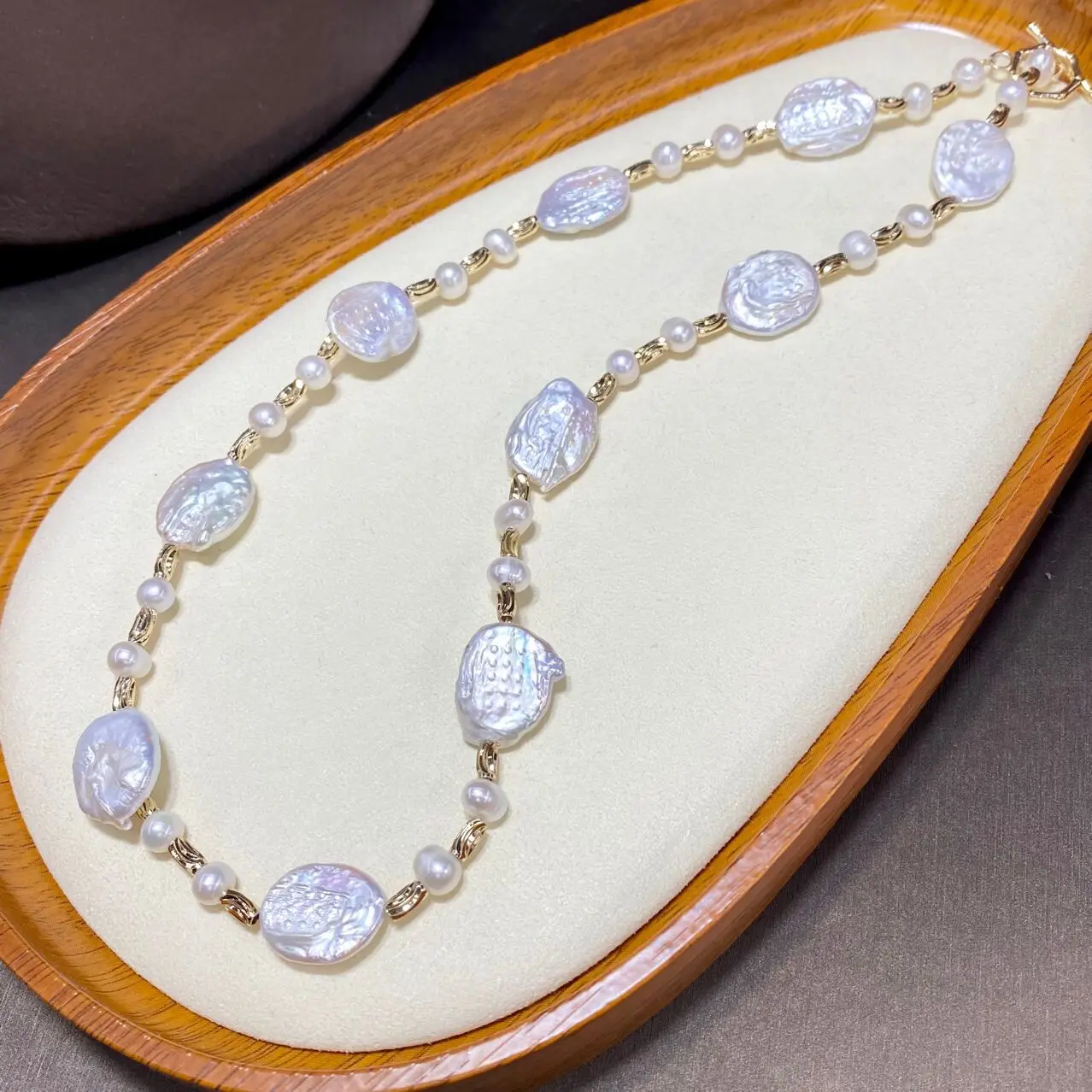 Natural Freshwater Pearl Baroque Necklace Fashion Women Female Vintage White Color Pearl Necklace
Natural Freshwater Pearl Baroque Necklace Fashion Women Female Vintage White Color Pearl Necklace