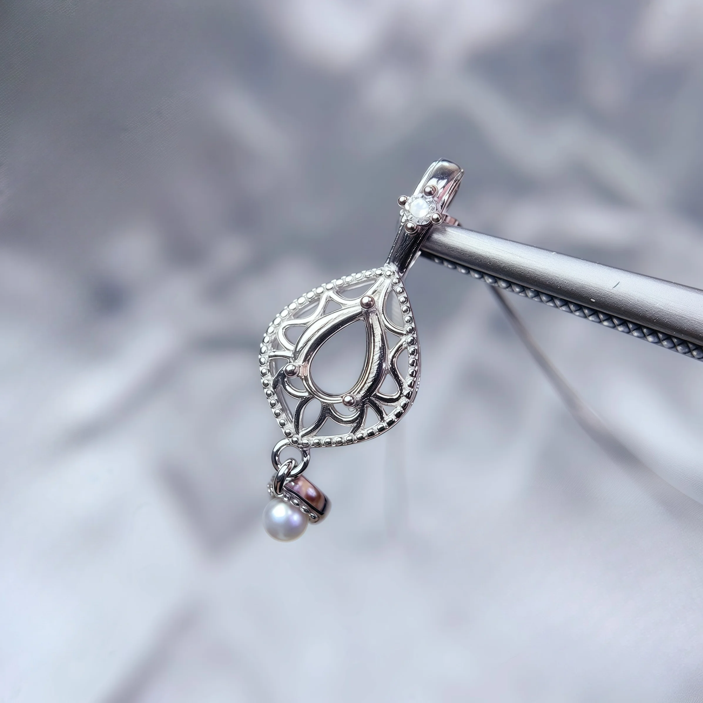 Y 4*6mm Waterdrop Shaped Stone Settings S925 Sterling Silver DIY Pendant Fine Hollowed Out Pattern Design Light Luxury 3 Colors
Y 4*6mm Waterdrop Shaped Stone Settings S925 Sterling Silver DIY Pendant Fine Hollowed Out Pattern Design Light Luxury 3 Colors