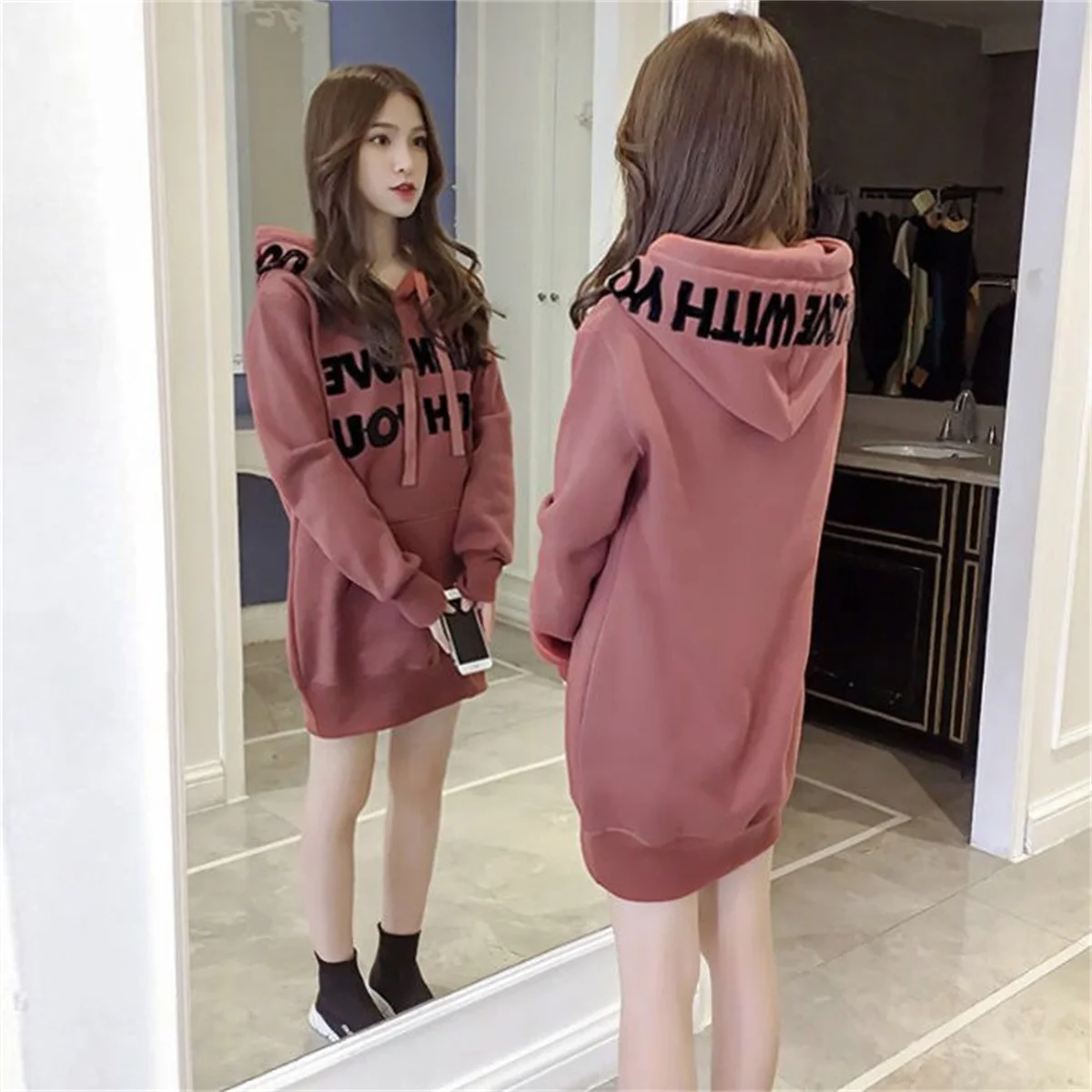 Hooded Sweatshirt Women's Korean Style 2024 Autumn/winter New Arrival Medium-length Fleece-lined Thickened Loose Fit Jacket
Hooded Sweatshirt Women's Korean Style 2024 Autumn/winter New Arrival Medium-length Fleece-lined Thickened Loose Fit Jacket