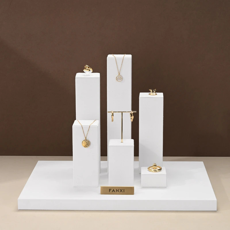 Blue microfiber light luxury jewelry display props, rings, earrings, jewelry storage display rack
Blue microfiber light luxury jewelry display props, rings, earrings, jewelry storage display rack