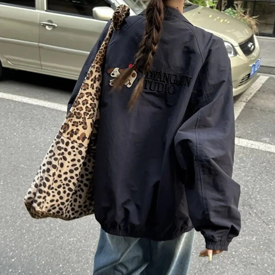 Кожаные куртки, пальто, женские бомберы в стиле гранж, винтажные Y2K, модные, милые, базовые, женские, с передними карманами, на молнии, с длинным рукавом, с отложным воротником 
Кожаные куртки, пальто, женские бомберы в стиле гранж, винтажные Y2K, модные, милые, базовые, женские, с передними карманами, на молнии, с длинным рукавом, с отложным воротником