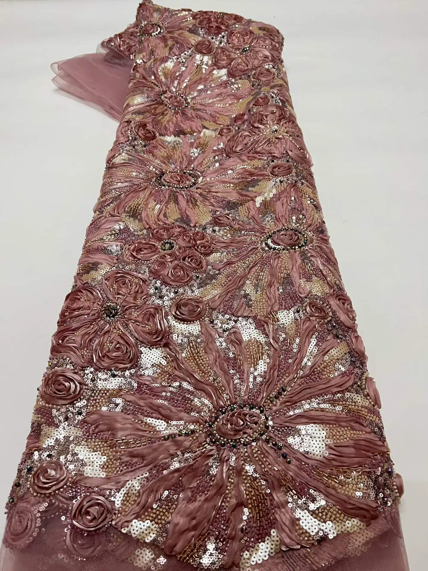 2026 High Quality 3D Applique Nigerian Beaded Lace Fabric African Sequins Embroidery Tulle Lace For Wedding Party Dresses Sewing
2026 High Quality 3D Applique Nigerian Beaded Lace Fabric African Sequins Embroidery Tulle Lace For Wedding Party Dresses Sewing