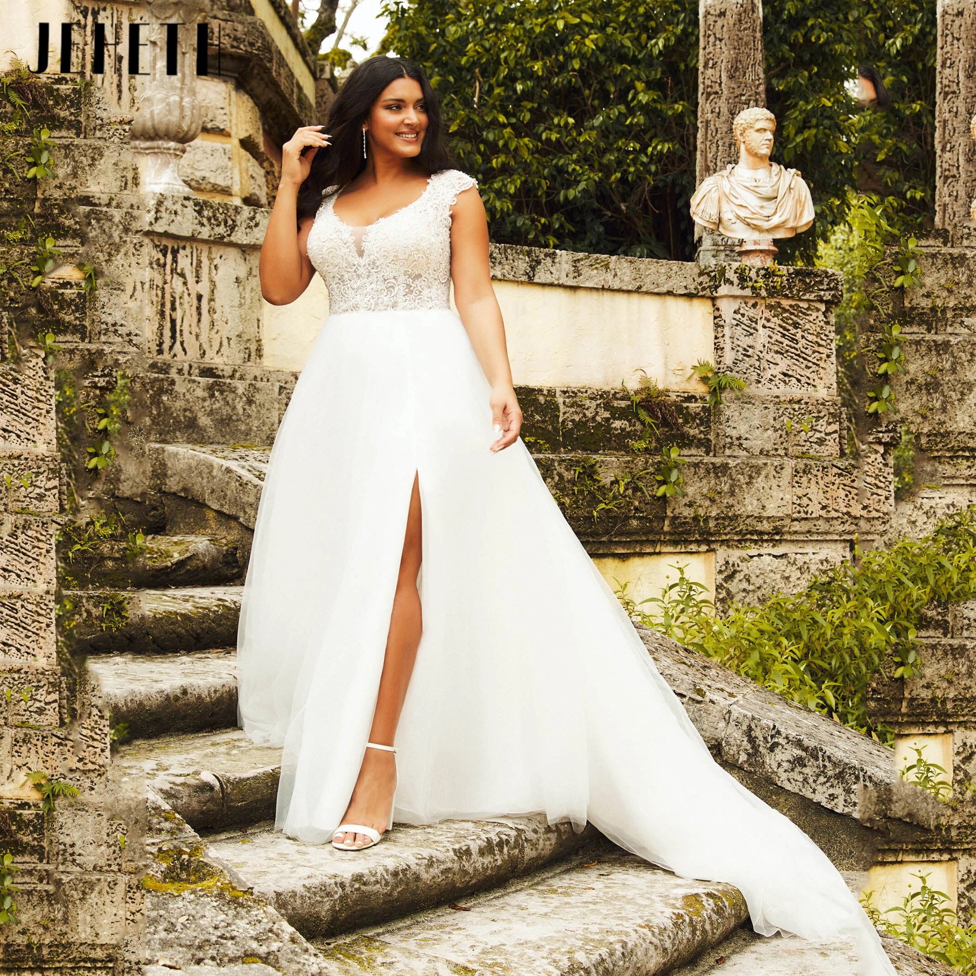 A-Line Sexy Luxury Cap Sleeve Wedding Dresses Big Round Neck High Slit Plus Size Bridal Gowns Robes De Mariée 2025 Customized
A-Line Sexy Luxury Cap Sleeve Wedding Dresses Big Round Neck High Slit Plus Size Bridal Gowns Robes De Mariée 2025 Customized