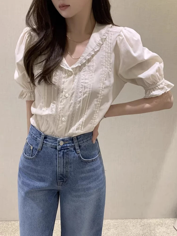 Sweet Doll Collar Patchwork Lace Blouse for Women's Summer New Style French Causal Puff Sleeve Top
Sweet Doll Collar Patchwork Lace Blouse for Women's Summer New Style French Causal Puff Sleeve Top