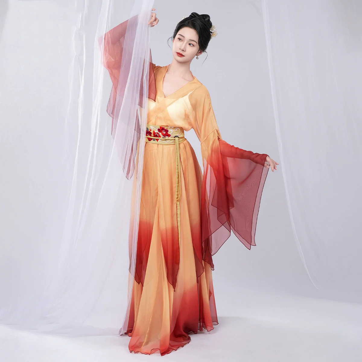 Chinese Style Classical Dance Wear Gradient Flowing Embroidered Gauze With Large Swing Pant For Women(Without Wihite Top Inside)
Chinese Style Classical Dance Wear Gradient Flowing Embroidered Gauze With Large Swing Pant For Women(Without Wihite Top Inside)