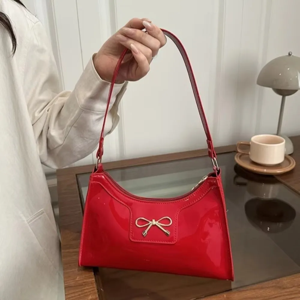 Fashion Smooth Mirror Texture Underarm Bag Bow Large Capacity Shoulder Bag Crossbody Bag
Fashion Smooth Mirror Texture Underarm Bag Bow Large Capacity Shoulder Bag Crossbody Bag