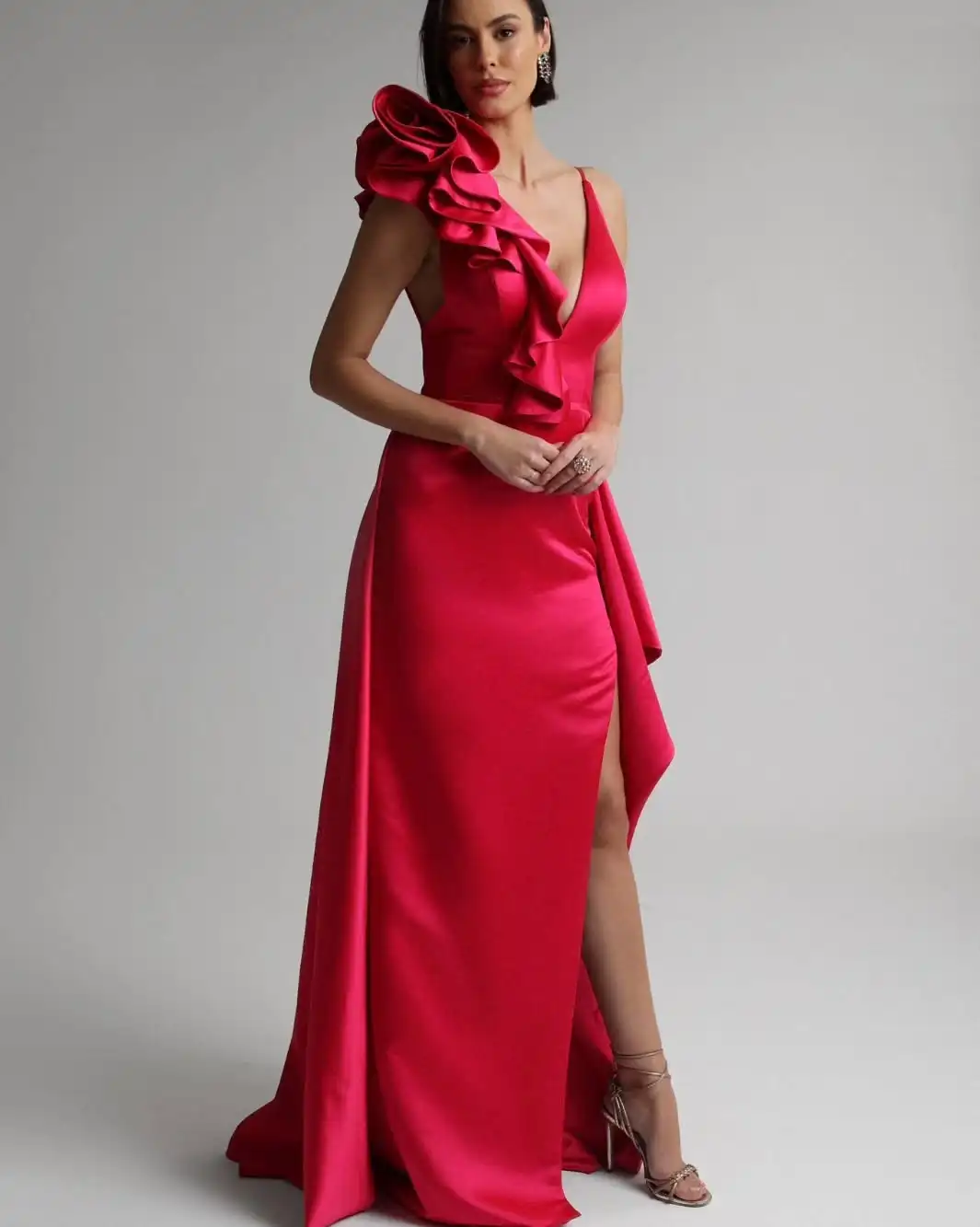 Customized Classic V-Neck Satin Sleeveless Evening Dresses Elegant Straight Floor Length Celebrity Gowns Vestido De No
Customized Classic V-Neck Satin Sleeveless Evening Dresses Elegant Straight Floor Length Celebrity Gowns Vestido De No