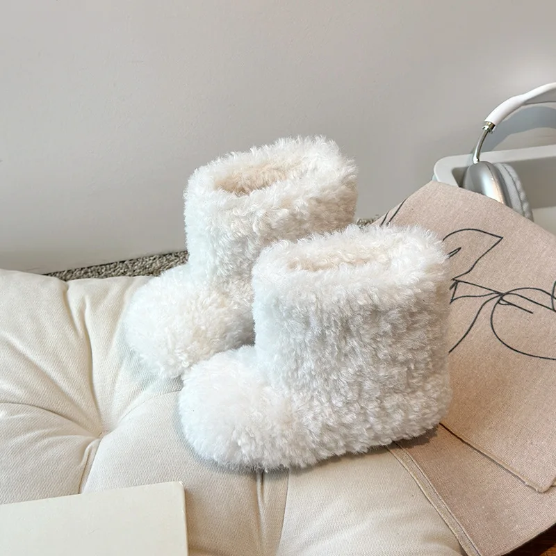 Anti Slip Children Shoe Plush Snow Boot Winter New Girl Casual Shoe Simple Princess Short Boot Warm Cotton Boots Kid Ankle Boots
Anti Slip Children Shoe Plush Snow Boot Winter New Girl Casual Shoe Simple Princess Short Boot Warm Cotton Boots Kid Ankle Boots