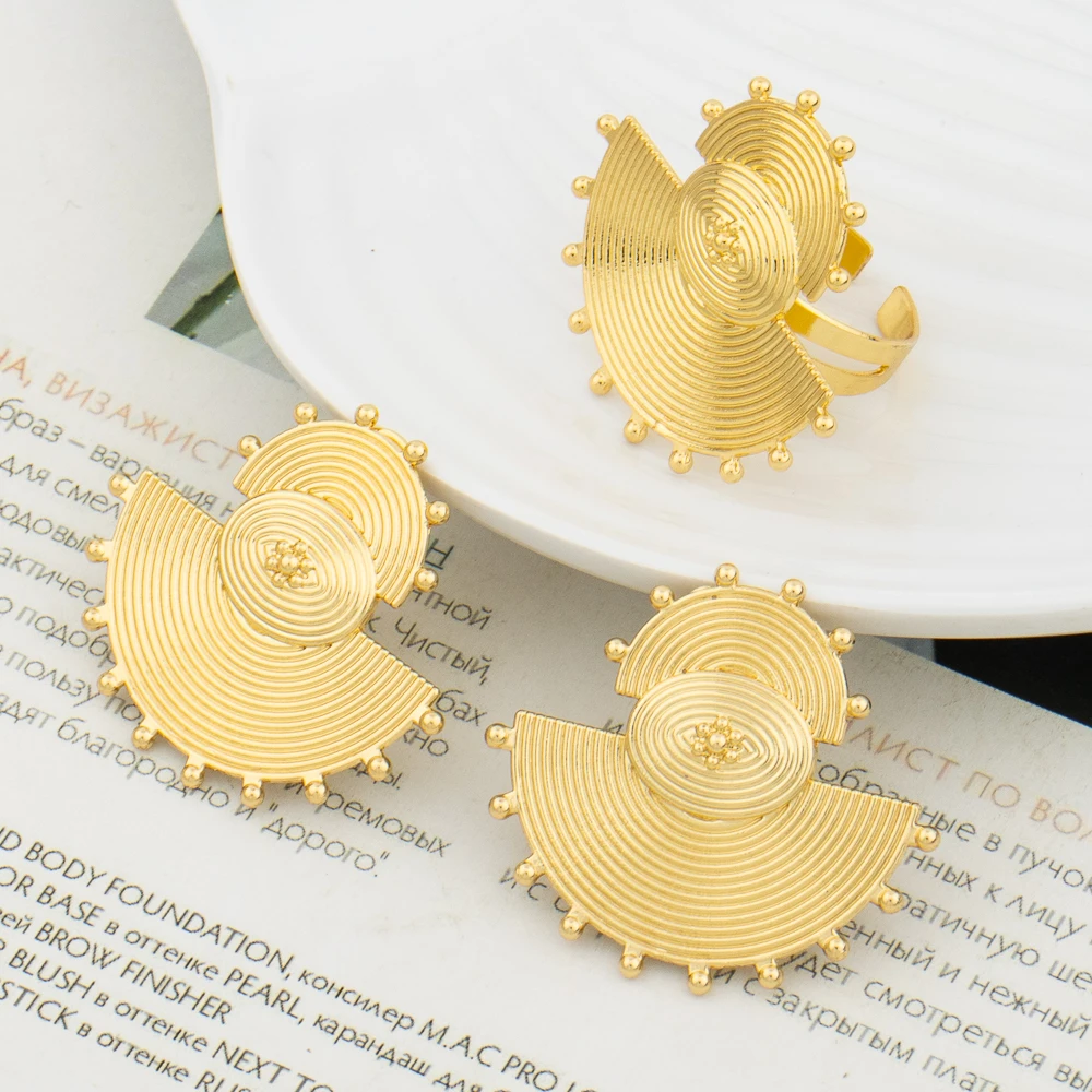 Bohemia Fashion Women Jewelry Set Trendy African Earrings Rings Sets Dubai Gold Plated Jewelry Sets For Party Gifts Accessories
Bohemia Fashion Women Jewelry Set Trendy African Earrings Rings Sets Dubai Gold Plated Jewelry Sets For Party Gifts Accessories