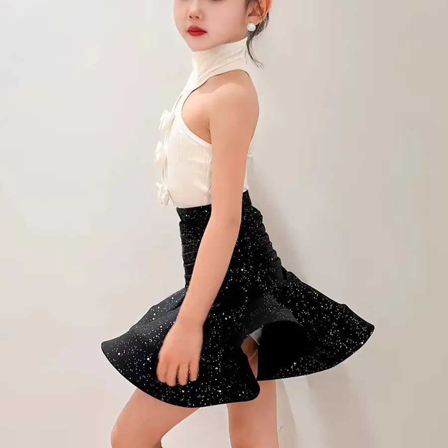 Children's Latin dance outfit Girls' 2026 summer new style popular Latin dance practice suit Children's dance performance set
Children's Latin dance outfit Girls' 2026 summer new style popular Latin dance practice suit Children's dance performance set