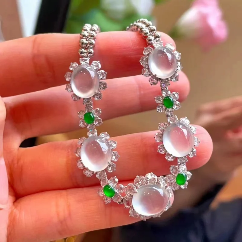Natural high-quality ice , genuine Burmese A-grade glass jadeite, translucent bracelet for women, birthday gift
Natural high-quality ice , genuine Burmese A-grade glass jadeite, translucent bracelet for women, birthday gift