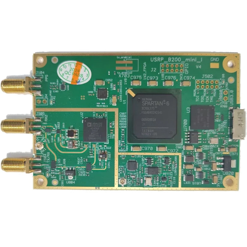 B200 mini software radio development board SDR RF receiver open source UHD super pluto Hackrf 
B200 mini software radio development board SDR RF receiver open source UHD super pluto Hackrf