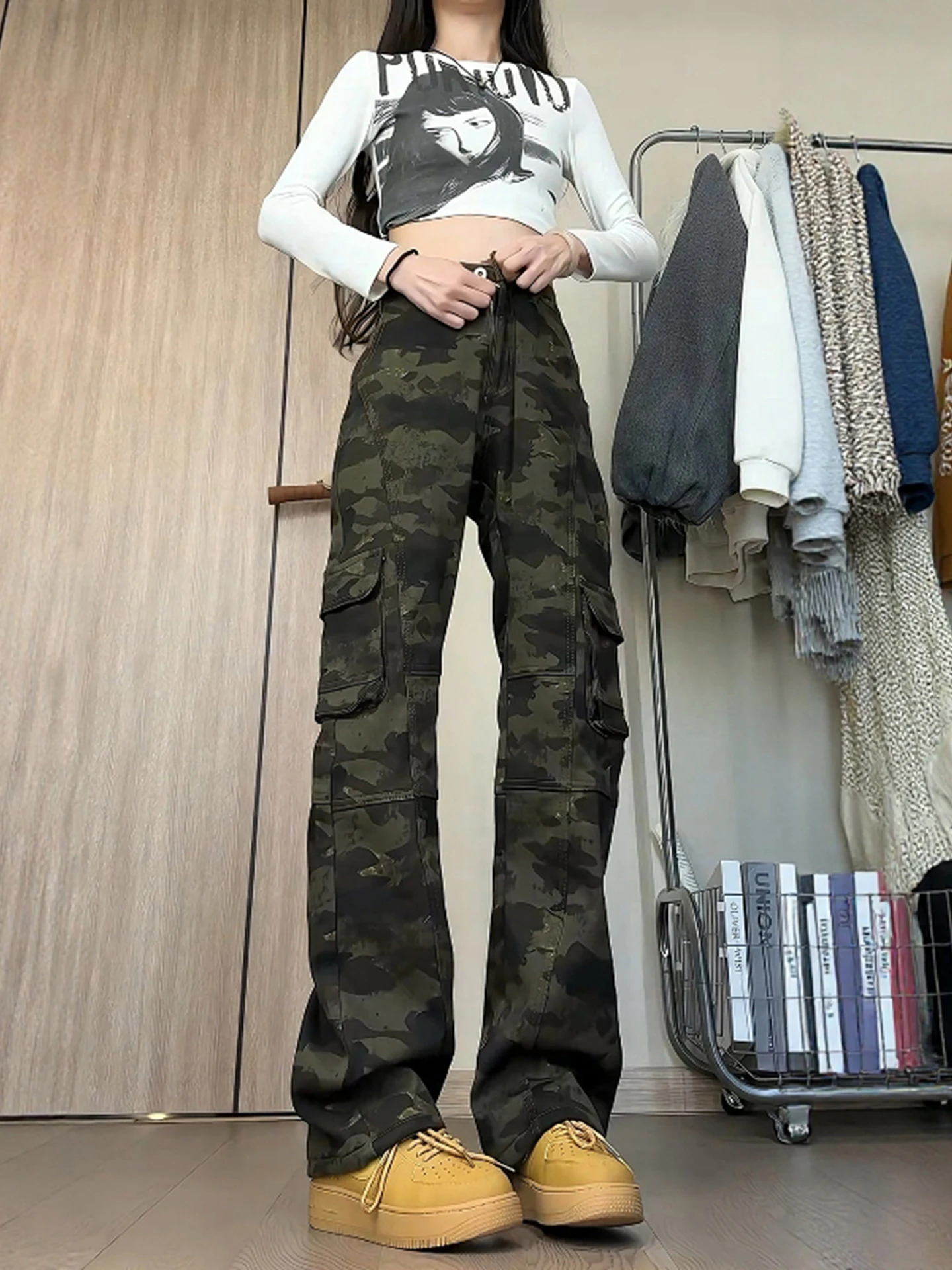 Men's Camouflage Flared Jeans Thiened Fce Winter High Street Sle Woodworking Workwear Straight Leg Loose Fit Jeans
Men's Camouflage Flared Jeans Thiened Fce Winter High Street Sle Woodworking Workwear Straight Leg Loose Fit Jeans